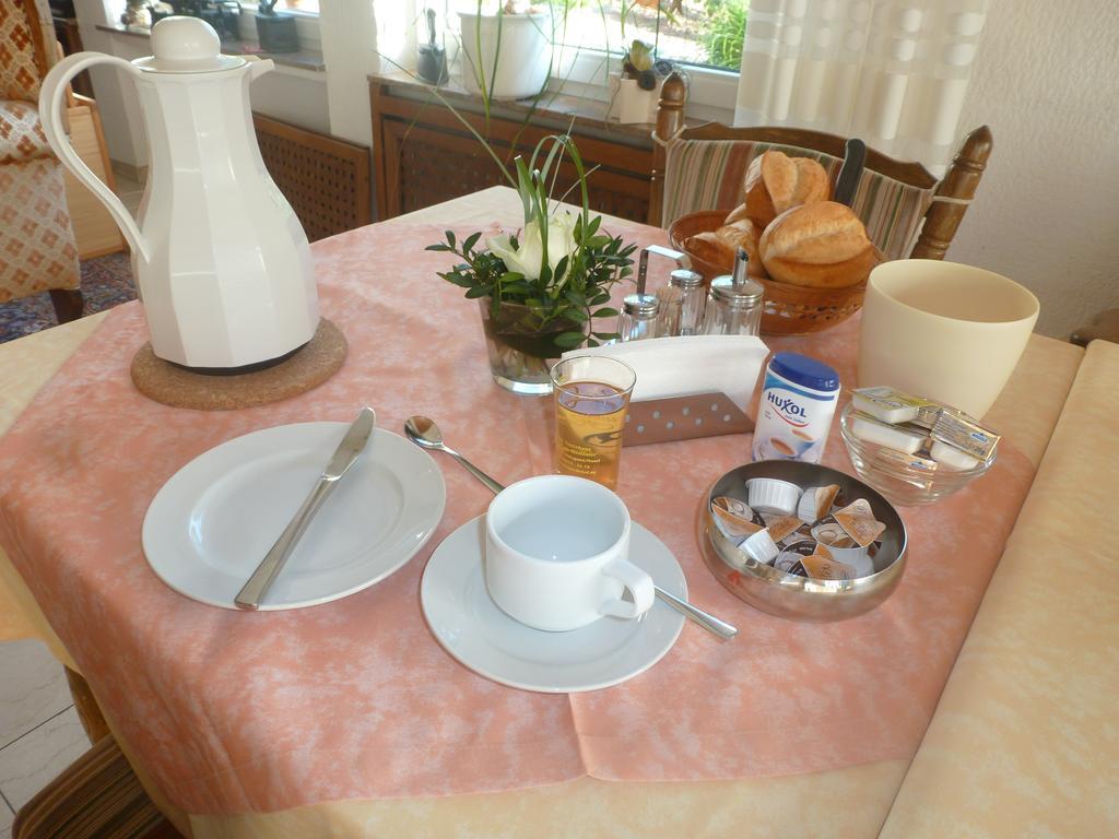 סנקט אלדגונד Wein- Und Gaestehaus St. Aldegundishof חדר תמונה