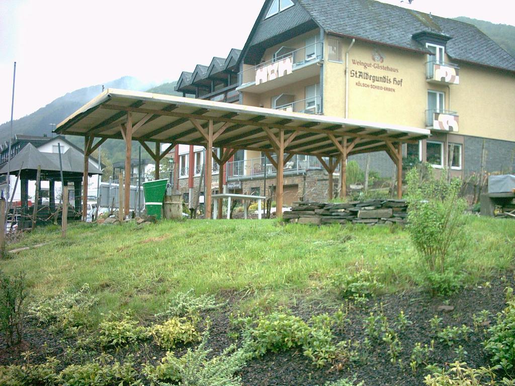 סנקט אלדגונד Wein- Und Gaestehaus St. Aldegundishof מראה חיצוני תמונה