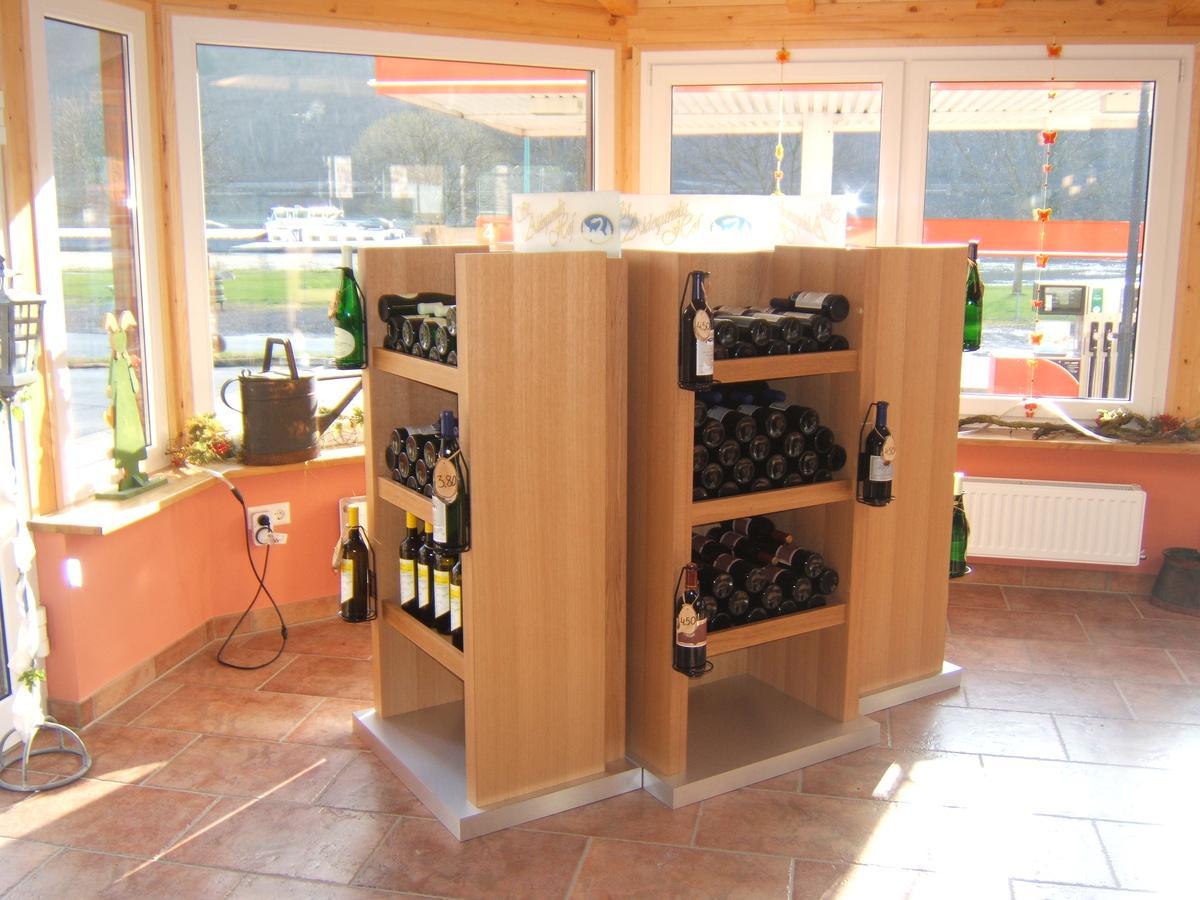 סנקט אלדגונד Wein- Und Gaestehaus St. Aldegundishof מראה חיצוני תמונה